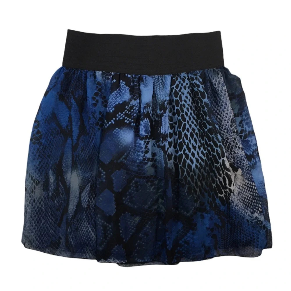 BT78 Maurices Elastic Waist Flirty Fun Skirt S